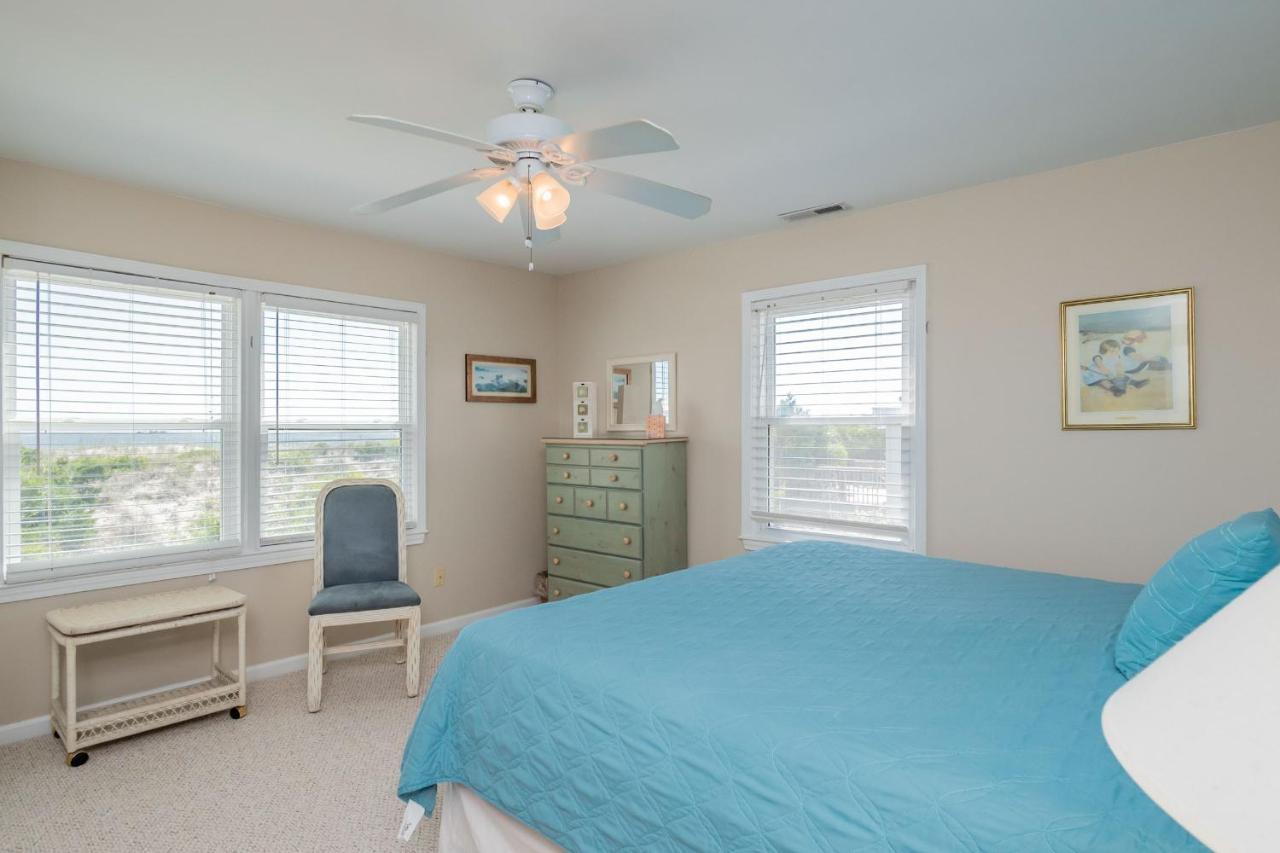 Katie Lou'S Place By Oak Island Accommodations Caswell Beach 外观 照片