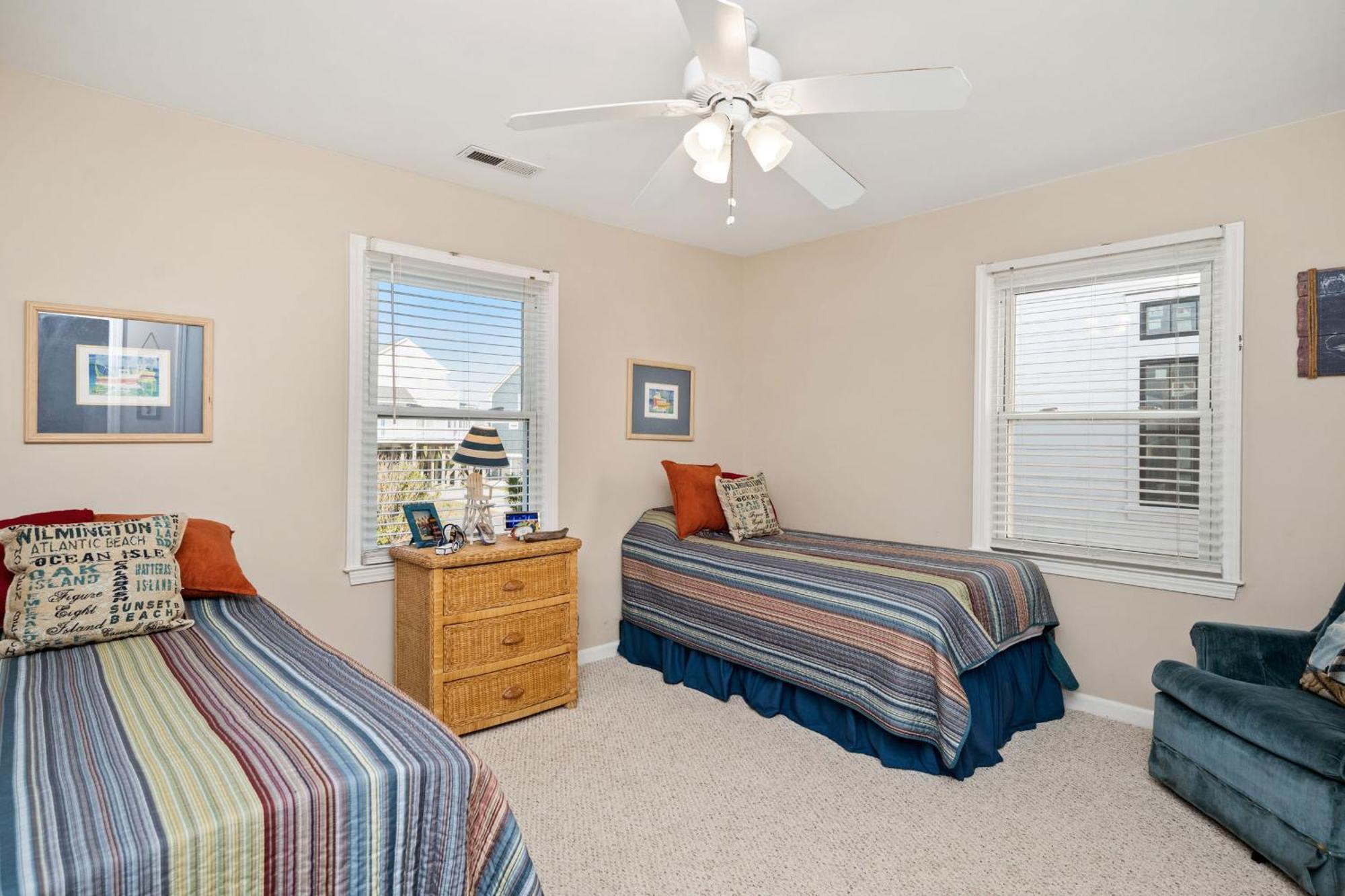 Katie Lou'S Place By Oak Island Accommodations Caswell Beach 外观 照片
